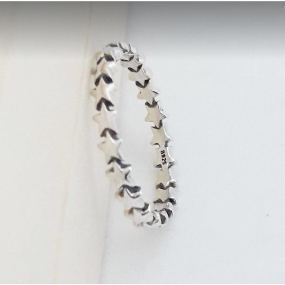 Women's Stackable Star Ring - Picture 4 of 4
